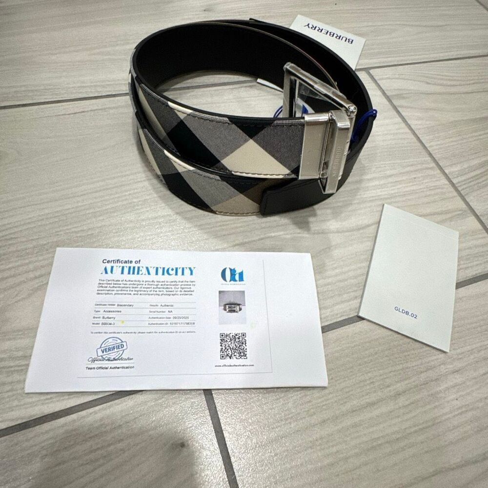 NWT men’s Burberry nova check belt size 32   80 cm comes with authentication pap